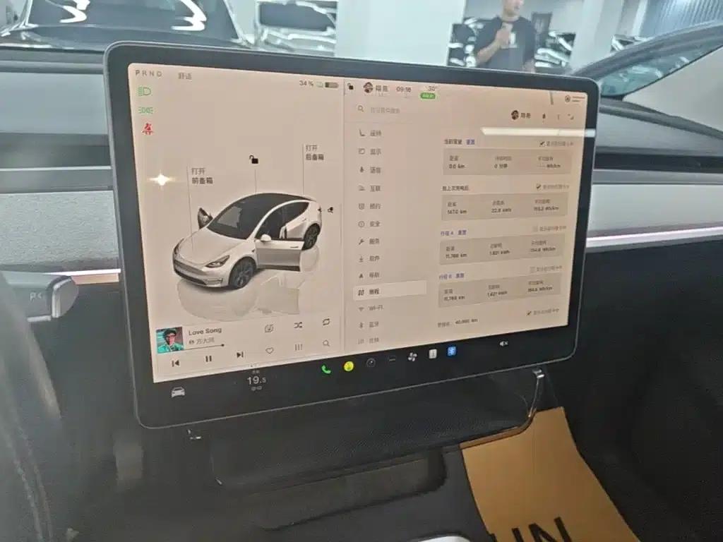 Model Y 2024 Rear-Wheel Drive — миниатюра 13