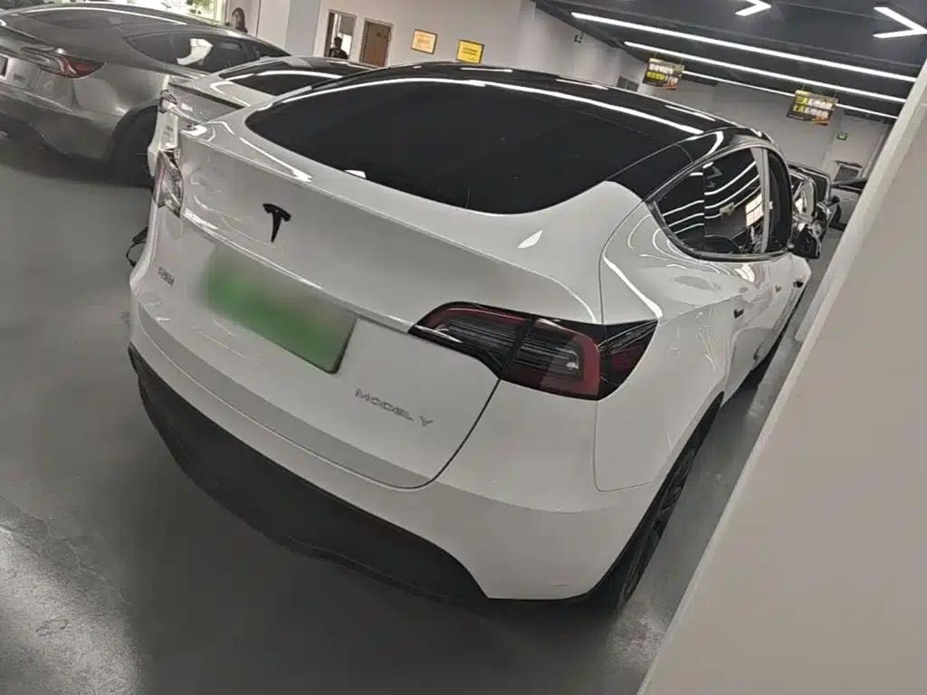 Model Y 2024 Rear-Wheel Drive — миниатюра 7