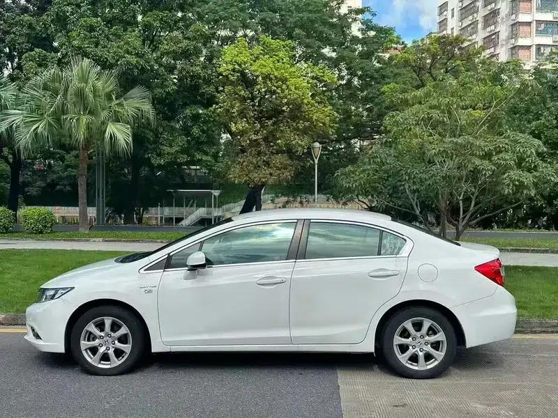 2012 Civic 1.8L Automatic Comfort Edition — миниатюра 4