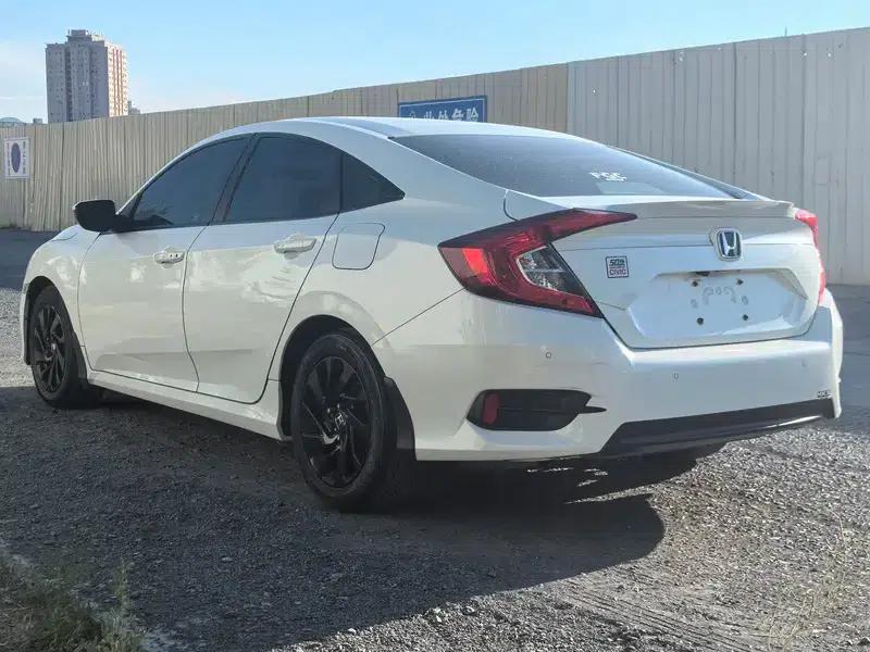 2016 Civic 220TURBO Manual Deluxe Edition — миниатюра 4