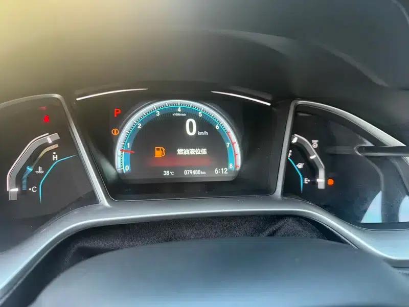 2016 Civic 220TURBO CVT Luxury Edition — миниатюра 16