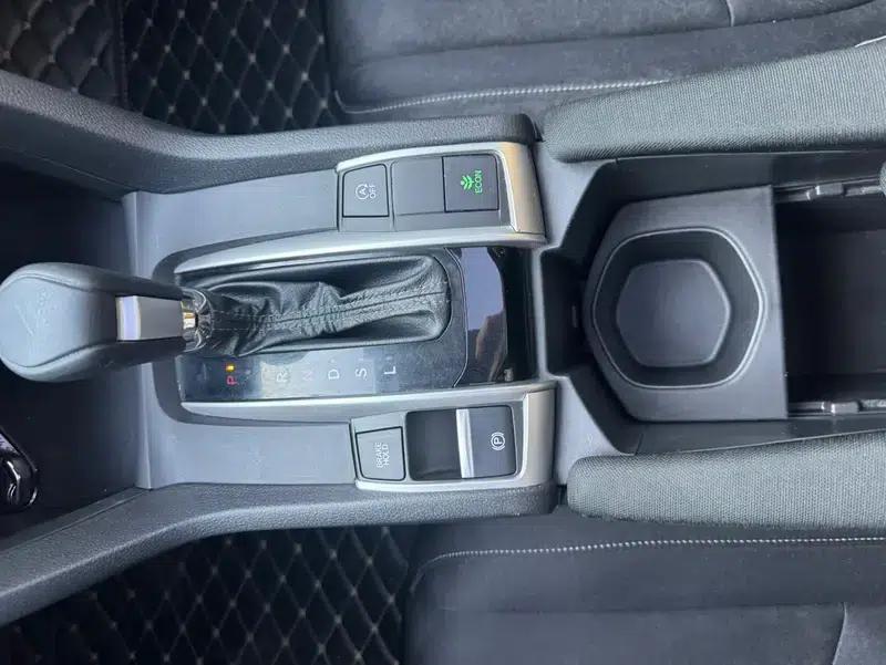 2016 Civic 220TURBO CVT Luxury Edition — миниатюра 18