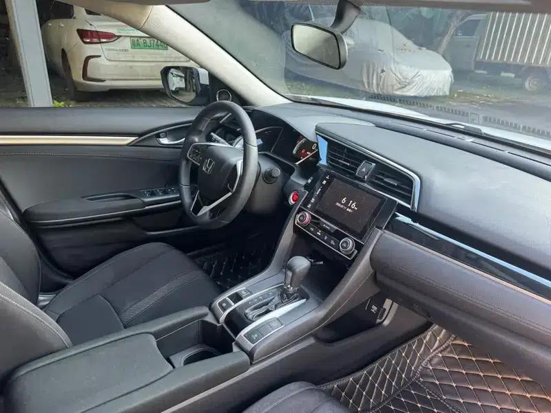 2016 Civic 220TURBO CVT Luxury Edition — миниатюра 21