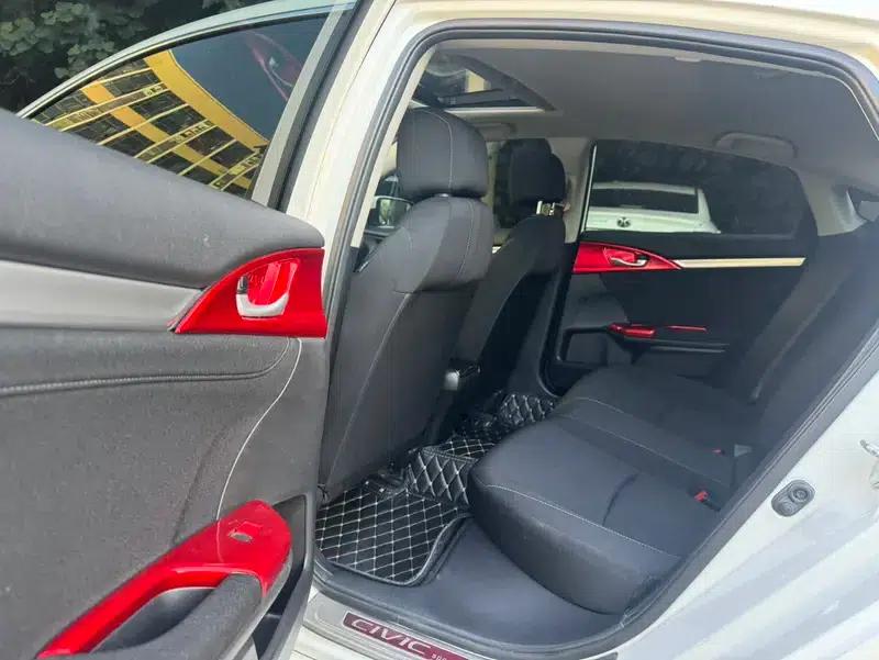 2016 Civic 220TURBO CVT Luxury Edition — миниатюра 29