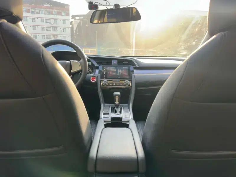 2016 Civic 220TURBO CVT Luxury Edition — миниатюра 11