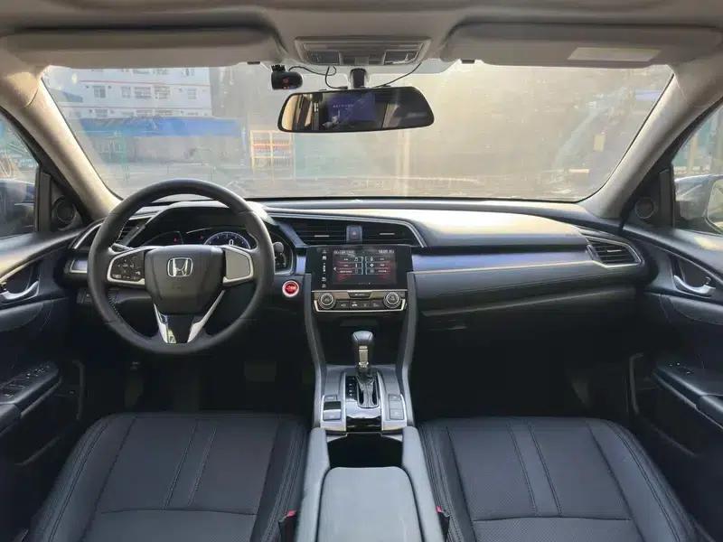 2016 Civic 220TURBO CVT Luxury Edition — миниатюра 13