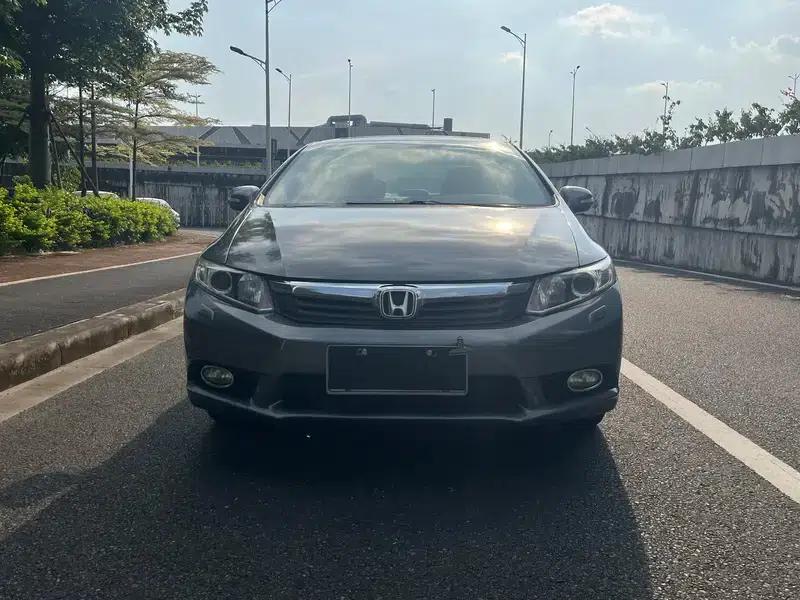 2012 Civic 1.8L Automatic Luxury Edition — миниатюра 2