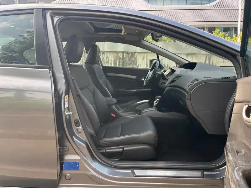 2012 Civic 1.8L Automatic Luxury Edition — миниатюра 20