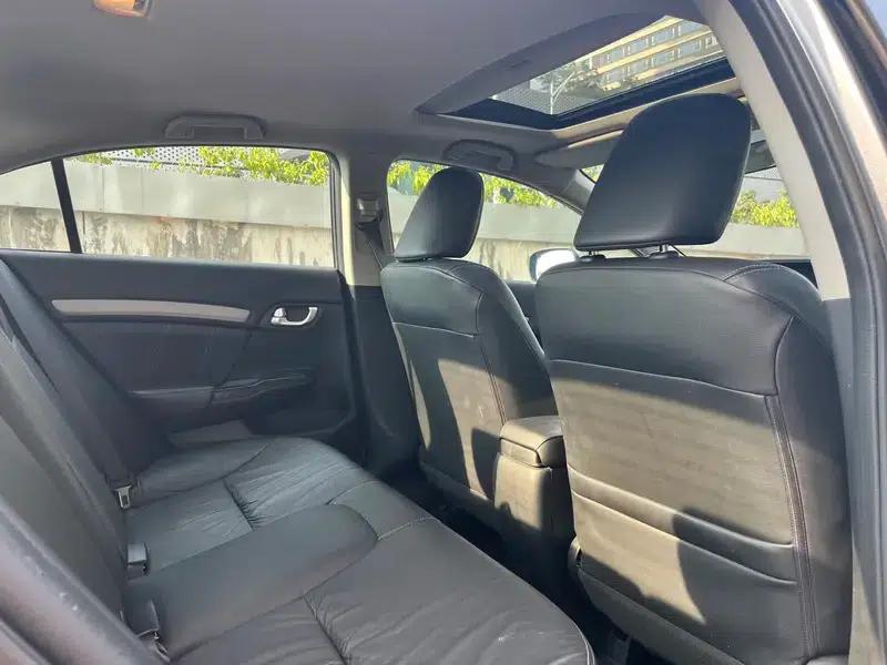 2012 Civic 1.8L Automatic Luxury Edition — миниатюра 22