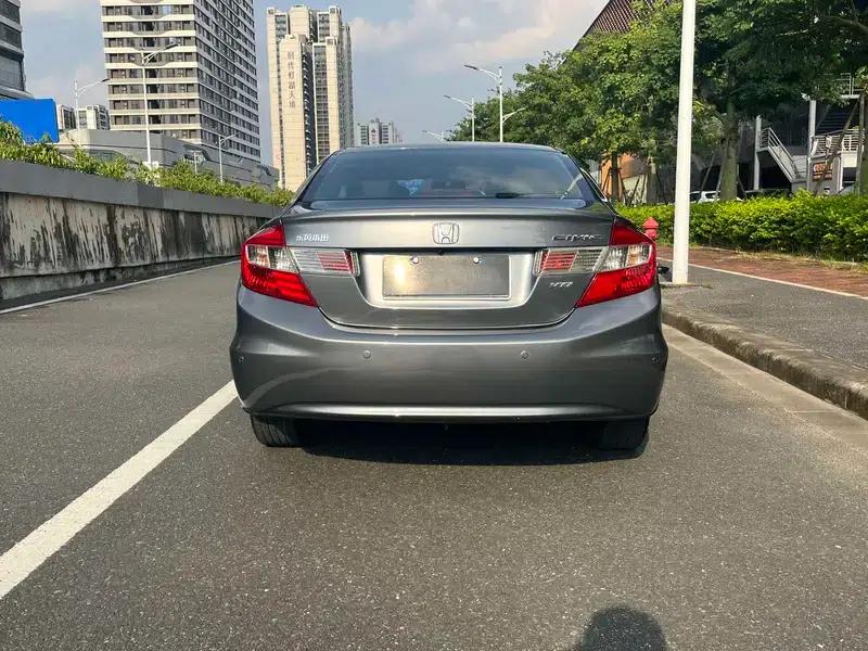 2012 Civic 1.8L Automatic Luxury Edition — миниатюра 6