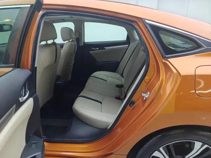 2016 Civic 220TURBO CVT Premium Edition — миниатюра 18
