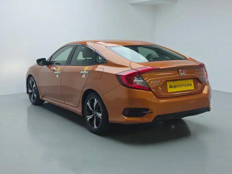 2016 Civic 220TURBO CVT Premium Edition — миниатюра 5