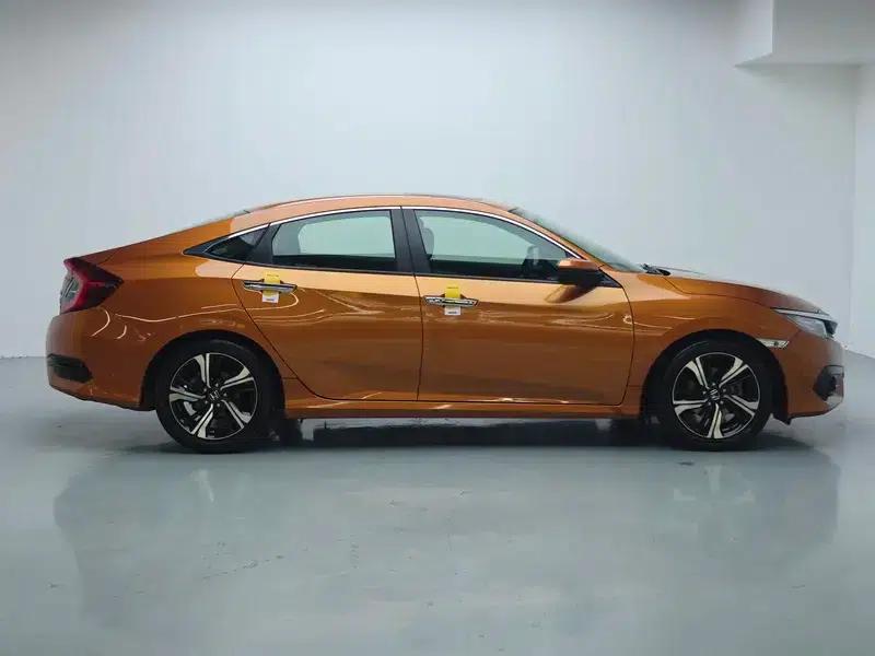 2016 Civic 220TURBO CVT Premium Edition — миниатюра 8