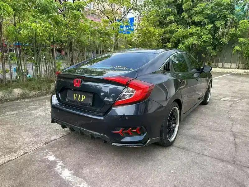 2016 Civic 220TURBO CVT Luxury Edition — миниатюра 6
