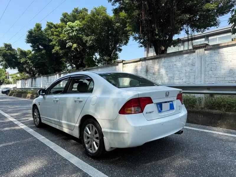 2006 Civic 1.8L Automatic Classic Edition — миниатюра 5