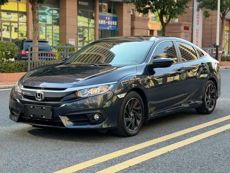 2016 Civic 220TURBO CVT Luxury Edition — миниатюра 1