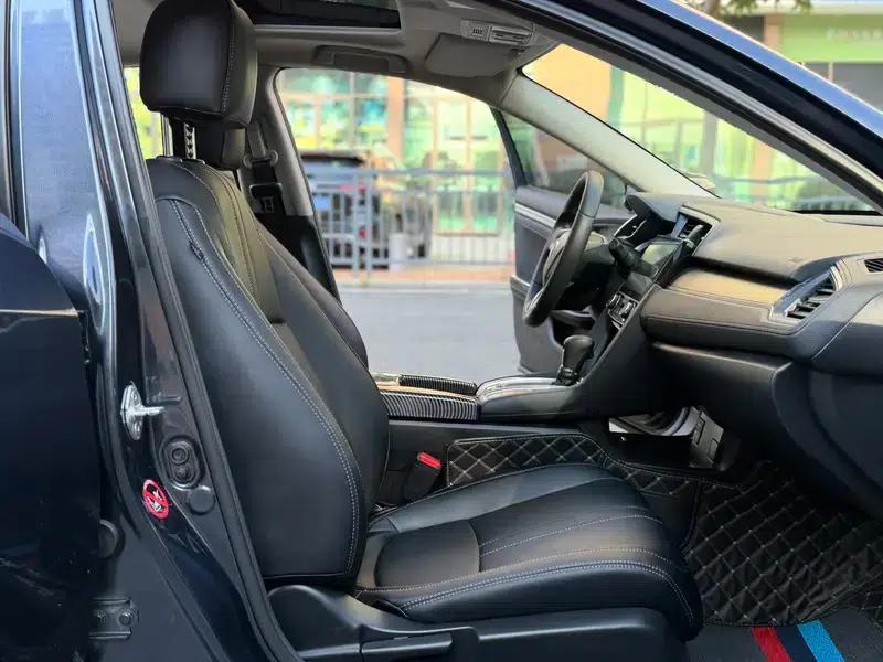 2016 Civic 220TURBO CVT Luxury Edition — миниатюра 15