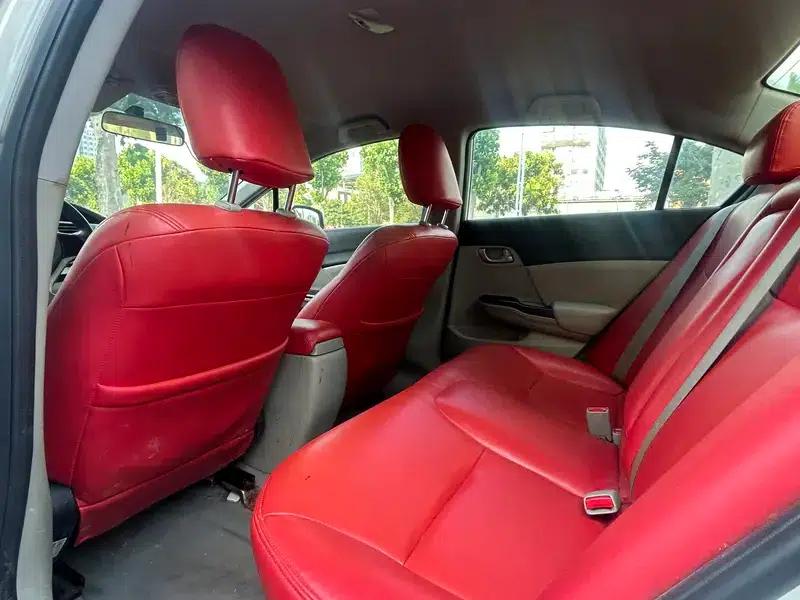 2014 Civic 1.8L Automatic Classic Edition — миниатюра 9