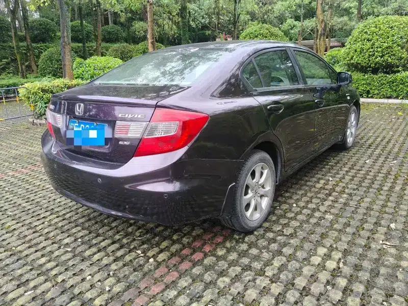 2012 Civic 1.8L Automatic Comfort Edition — миниатюра 7
