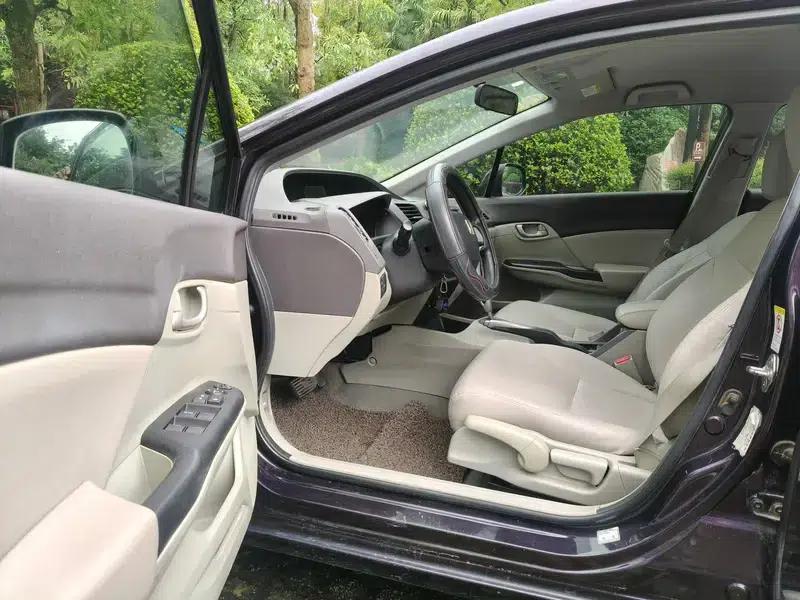 2012 Civic 1.8L Automatic Comfort Edition — миниатюра 9