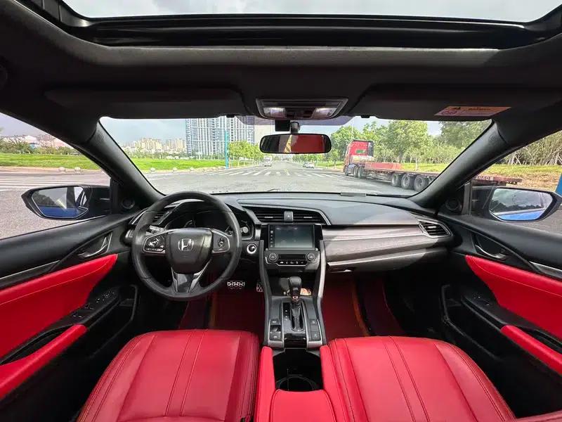 Civic 2020 HATCHBACK 220TURBO CVT Trendy and Cool — миниатюра 15