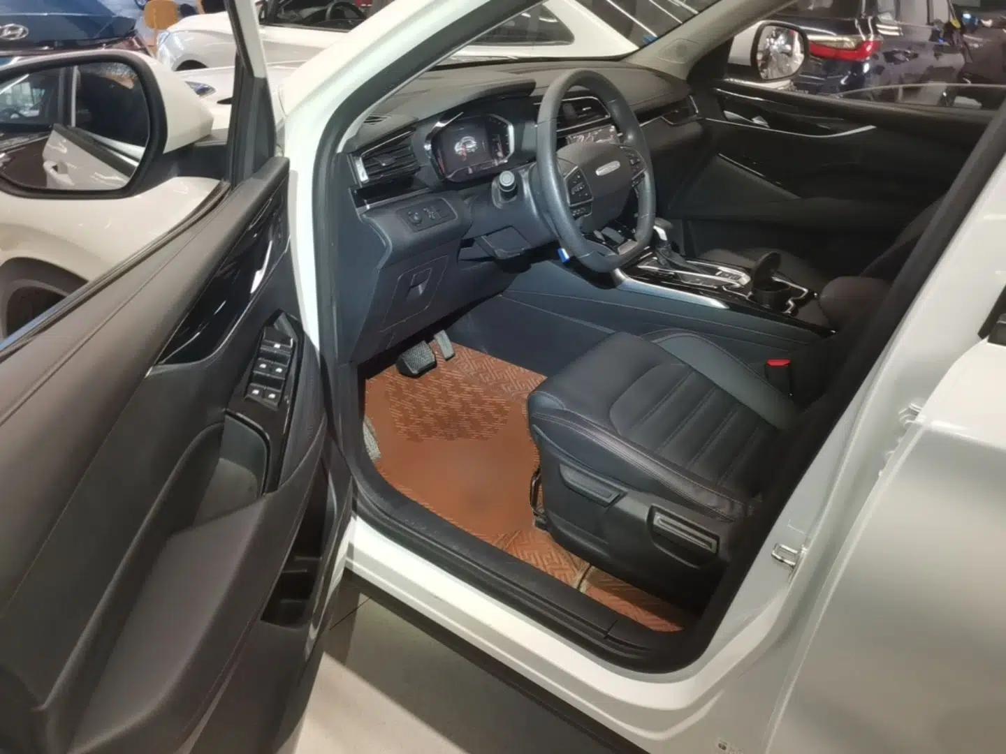 SAIC MAXUS D60 2019 1.5T Automatic Geek Entry-Level 5-Seater — миниатюра 18