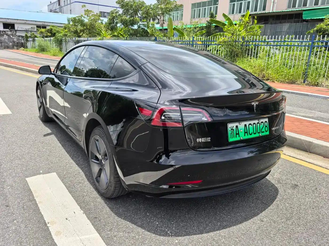 Model 3 2022 Rear-Wheel Drive — миниатюра 4