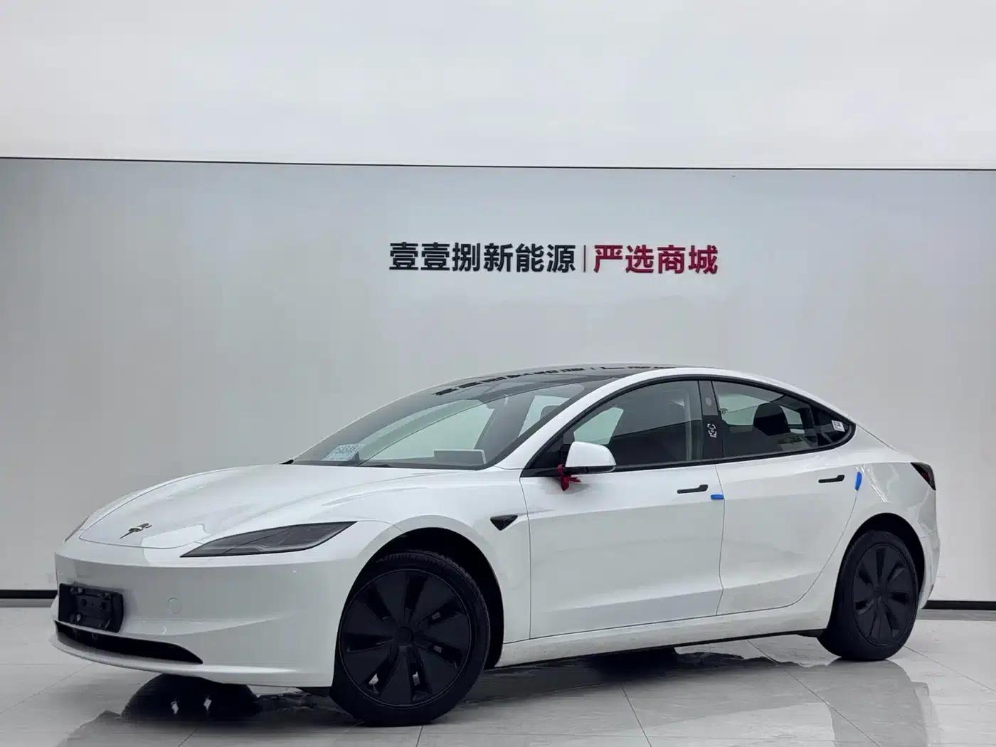 Model 3 2025 Facelift Long Range All-Wheel Drive Version — миниатюра 1