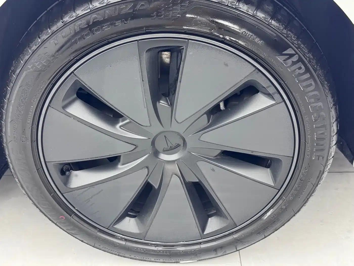 Model 3 2025 Facelift Long Range All-Wheel Drive Version — миниатюра 8