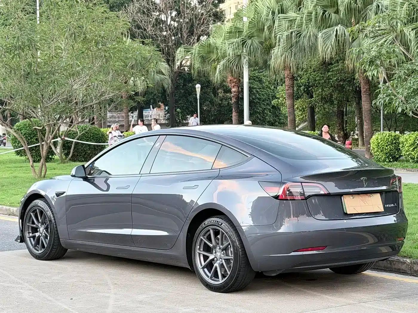 Model 3 2022 Rear-Wheel Drive — миниатюра 3