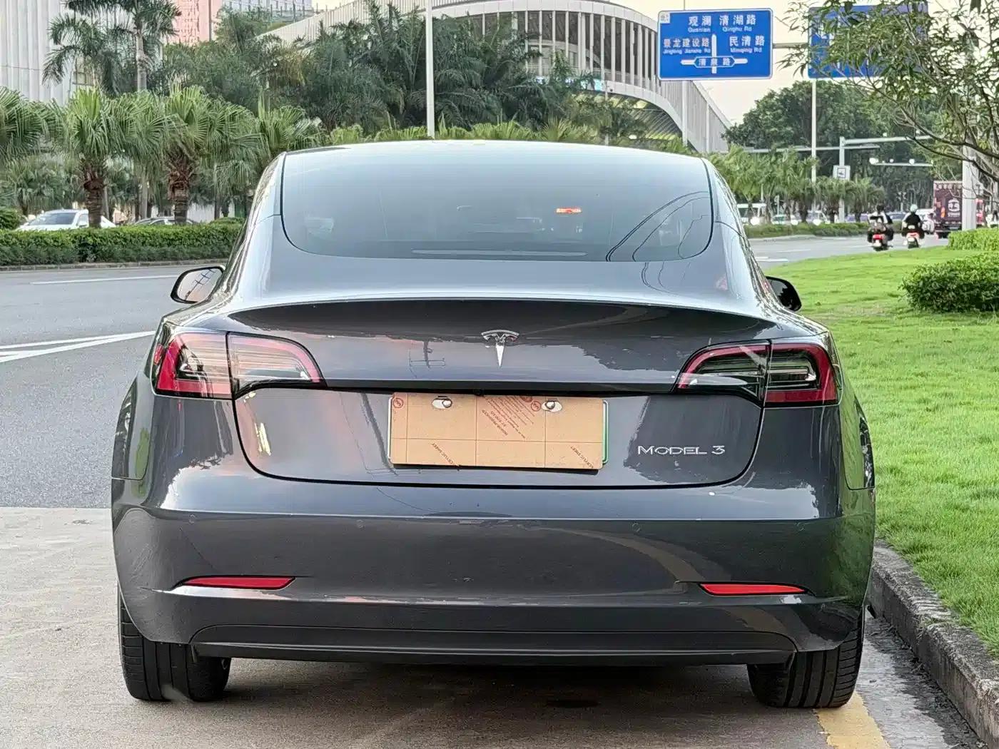 Model 3 2022 Rear-Wheel Drive — миниатюра 4