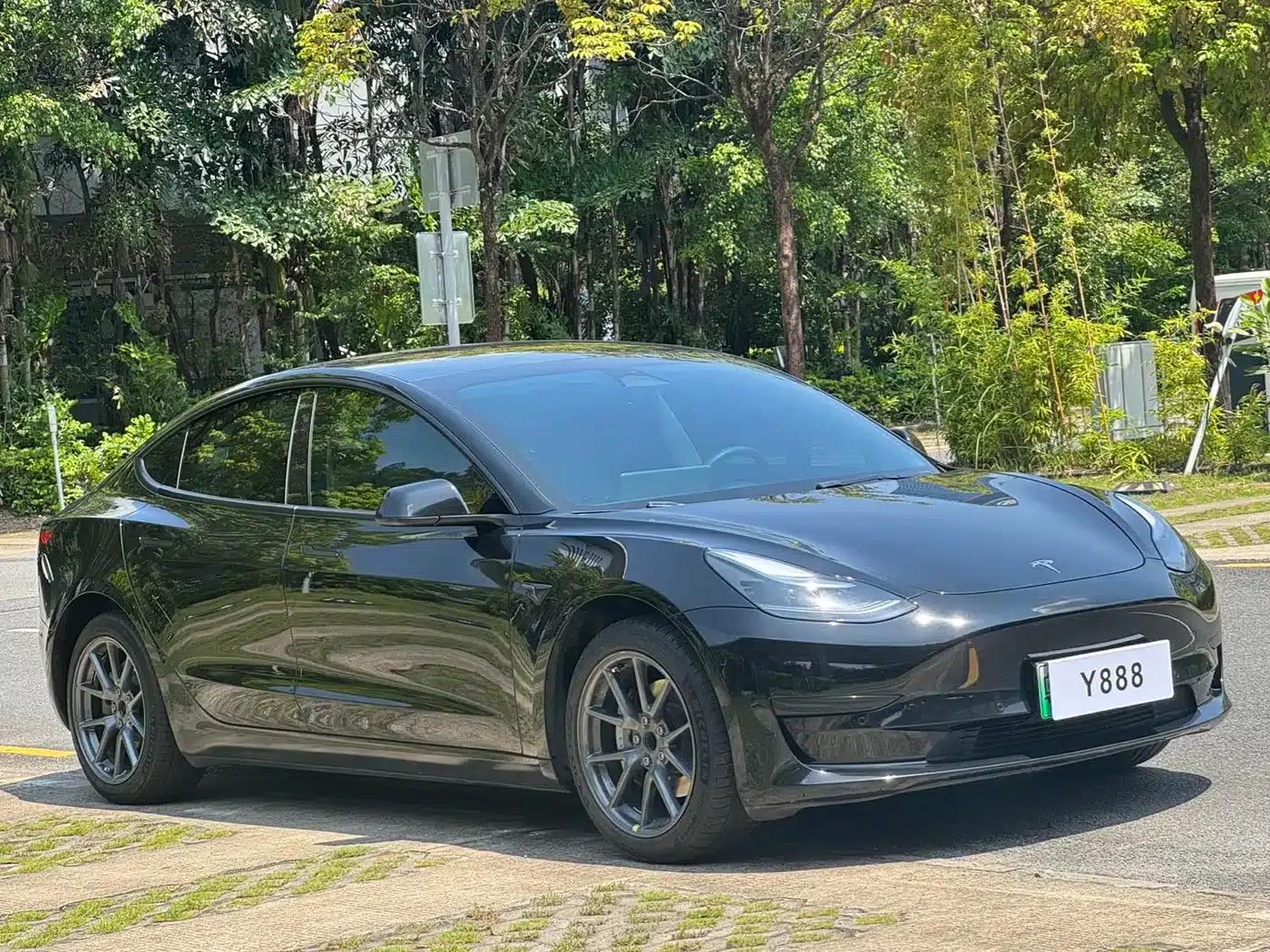Model 3 2022 Rear-Wheel Drive — миниатюра 3