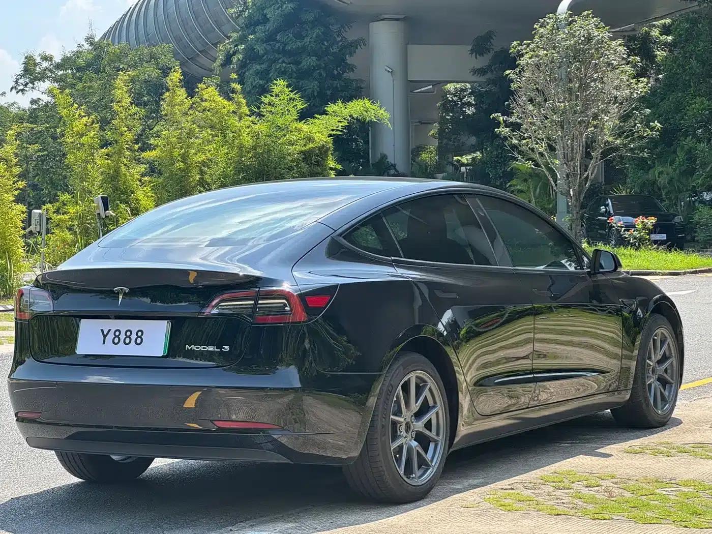 Model 3 2022 Rear-Wheel Drive — миниатюра 5