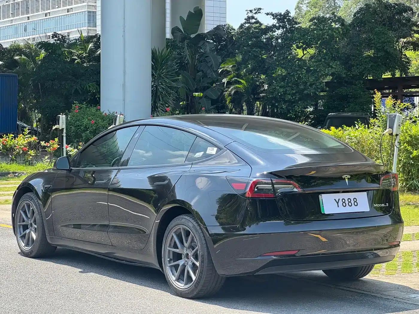 Model 3 2022 Rear-Wheel Drive — миниатюра 6