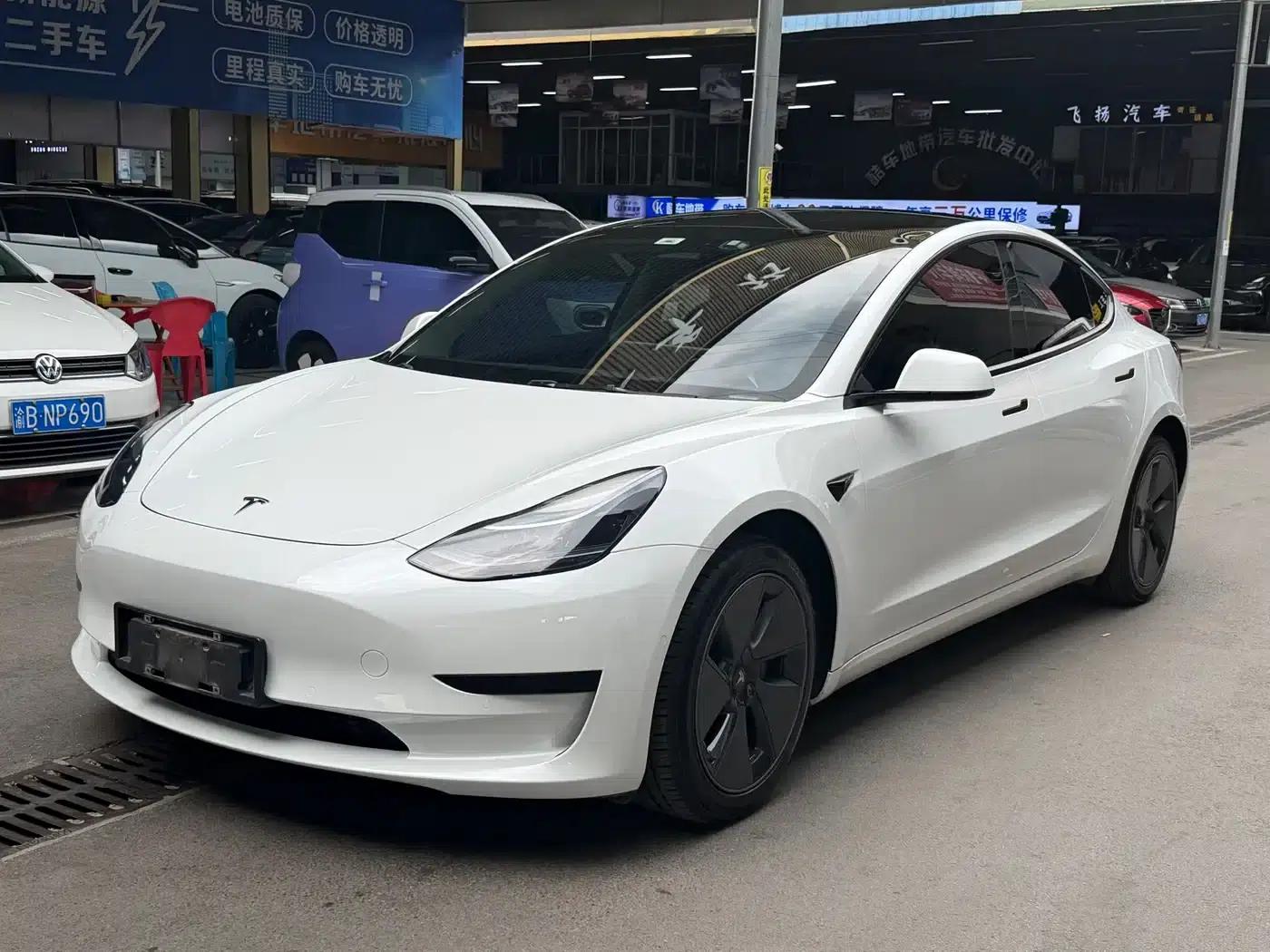 Model 3 2022 Rear-Wheel Drive — миниатюра 1