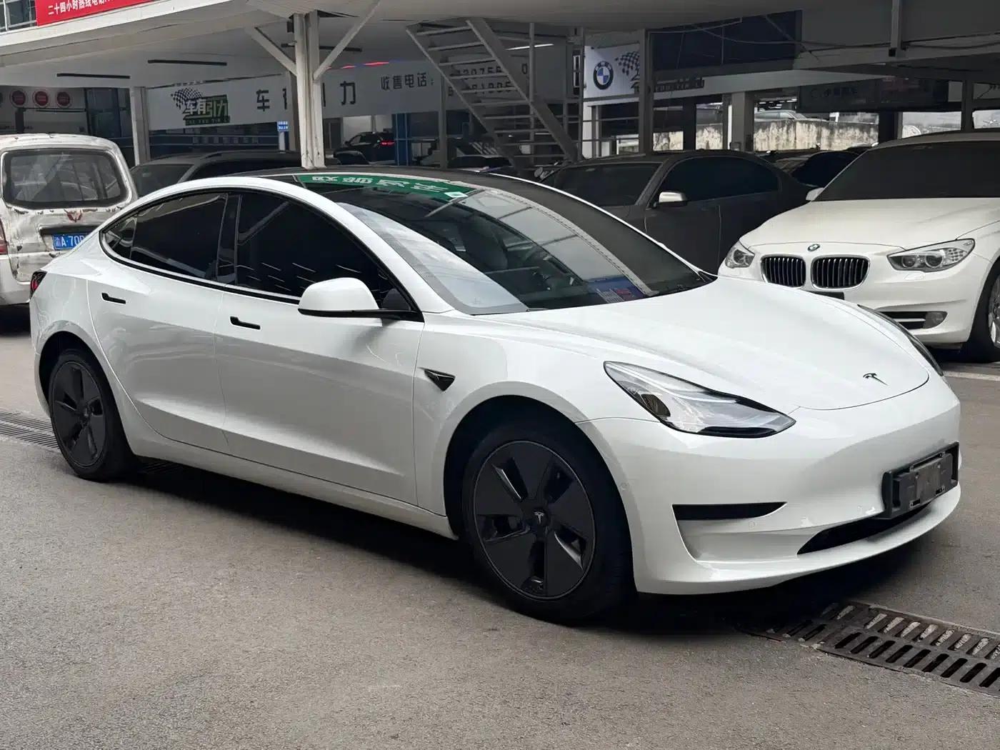 Model 3 2022 Rear-Wheel Drive — миниатюра 3