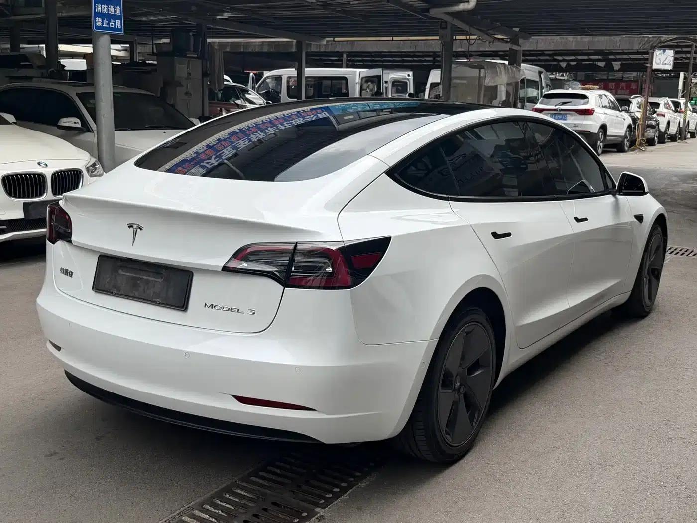 Model 3 2022 Rear-Wheel Drive — миниатюра 4