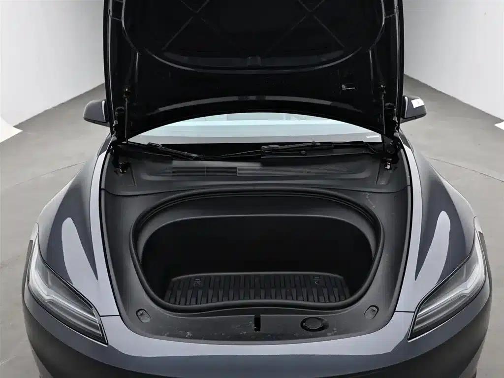 Model 3 2025 Rear-Wheel Drive — миниатюра 11