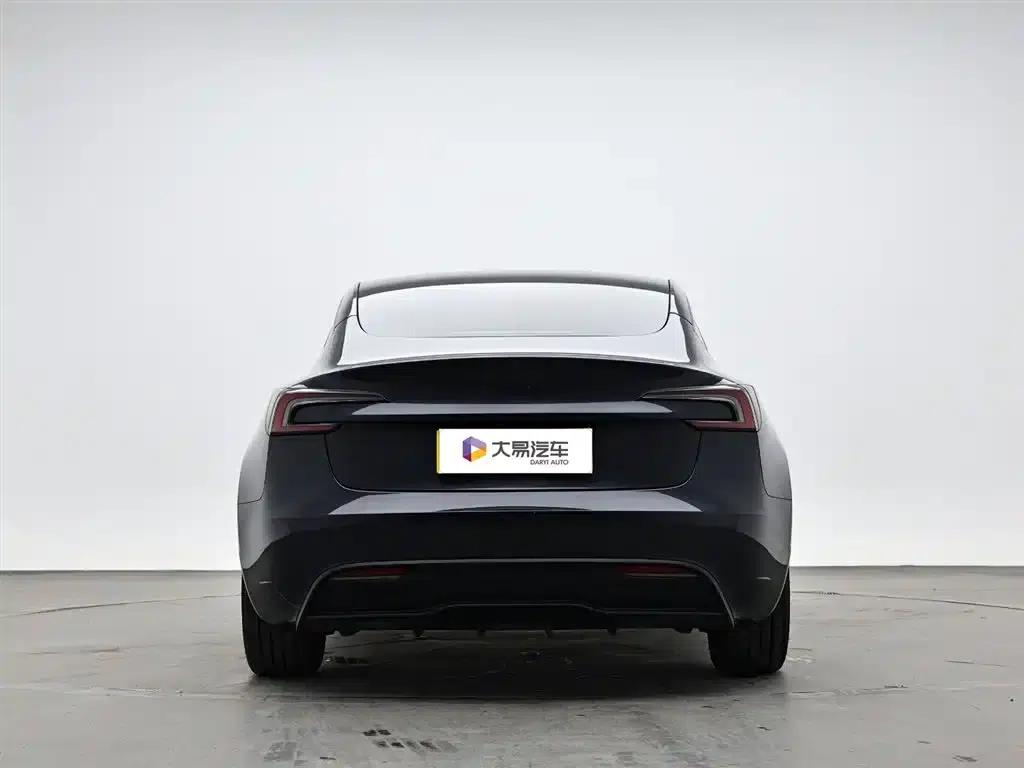 Model 3 2025 Rear-Wheel Drive — миниатюра 4