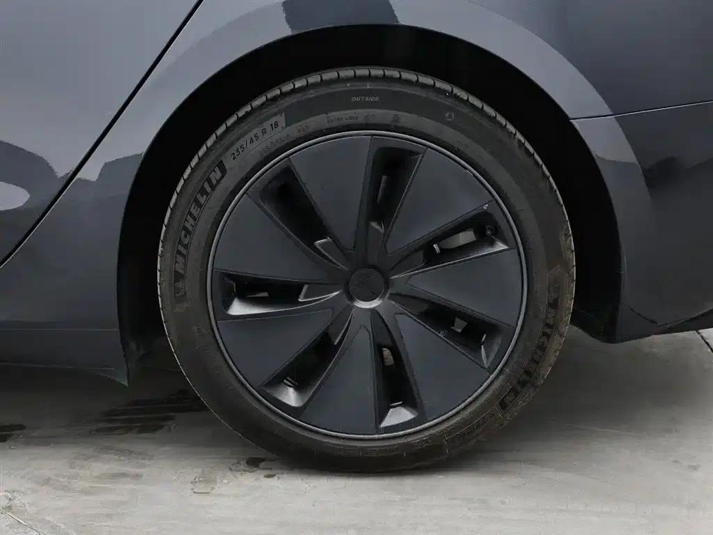 Model 3 2025 Rear-Wheel Drive — миниатюра 10