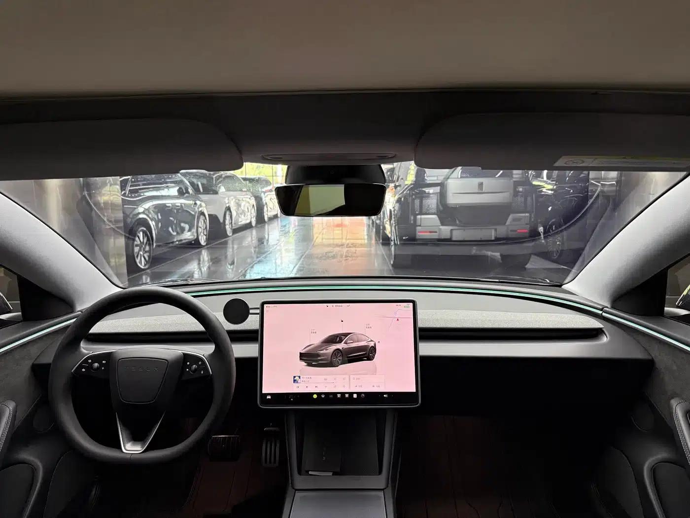 Model 3 2023 Rear-Wheel Drive — миниатюра 3