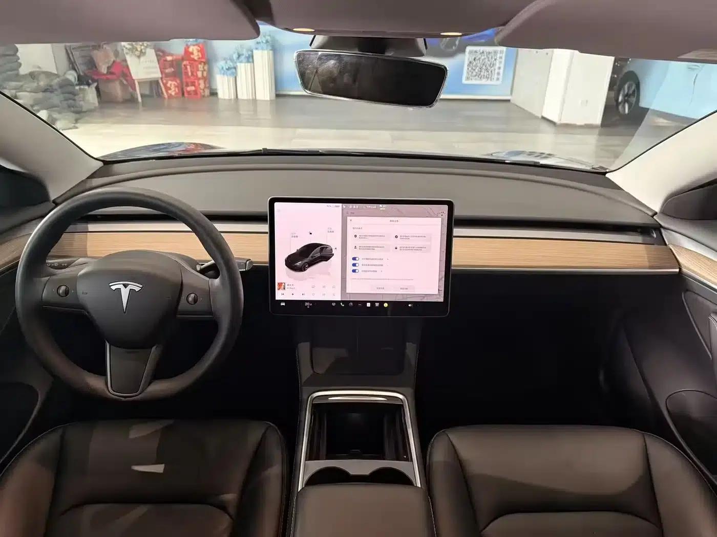Model 3 2022 Rear-Wheel Drive — миниатюра 5