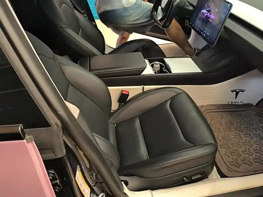 Model 3 2023 Rear-Wheel Drive — миниатюра 8
