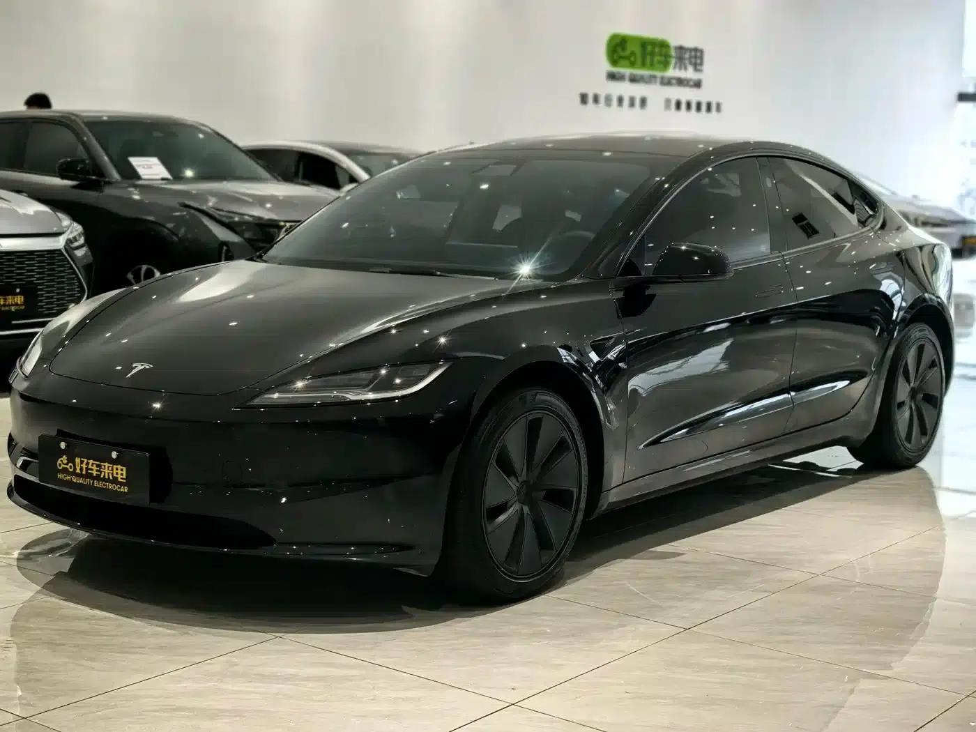 Model 3 2025 Rear-Wheel Drive — миниатюра 1