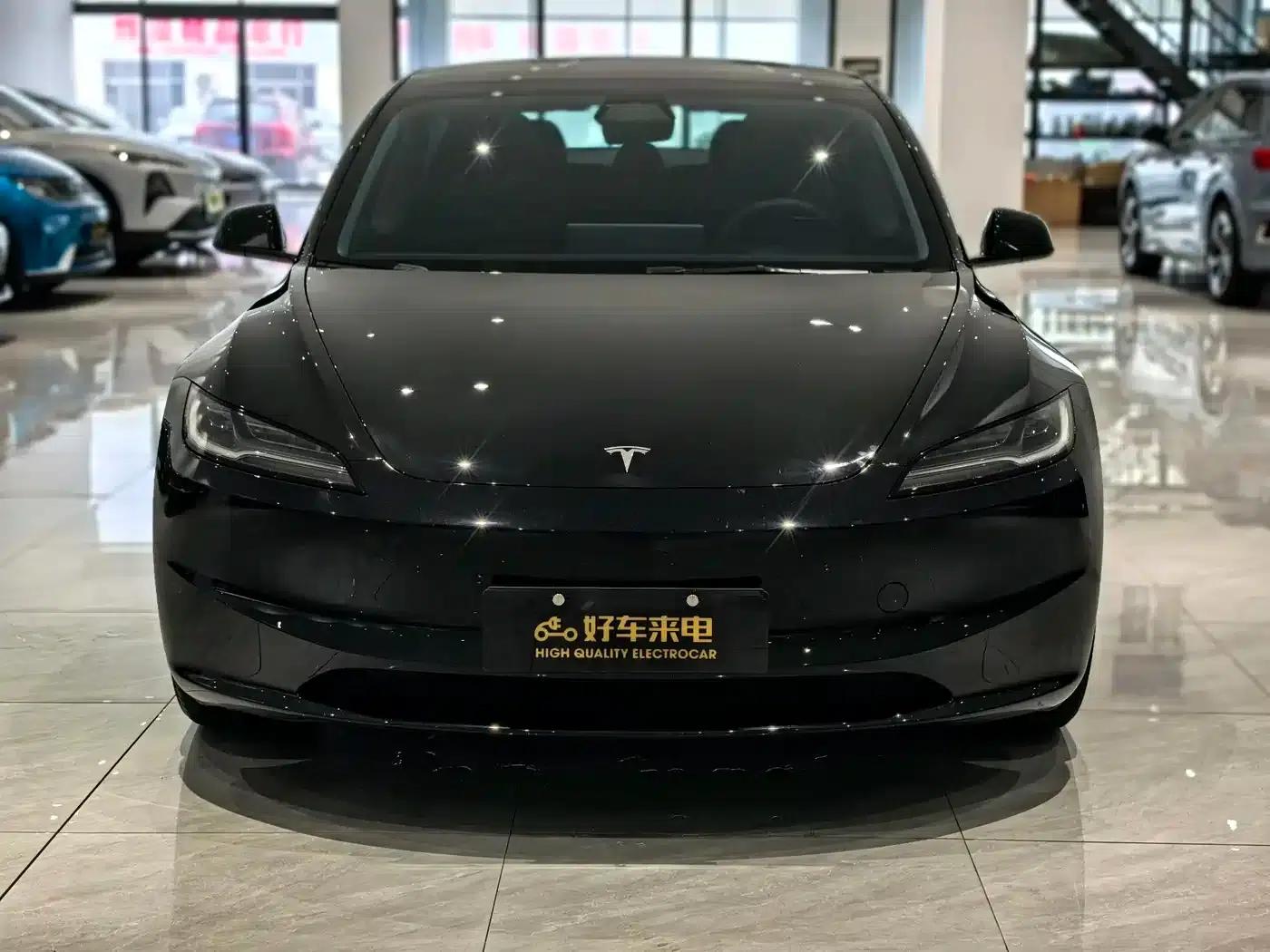 Model 3 2025 Rear-Wheel Drive — миниатюра 2