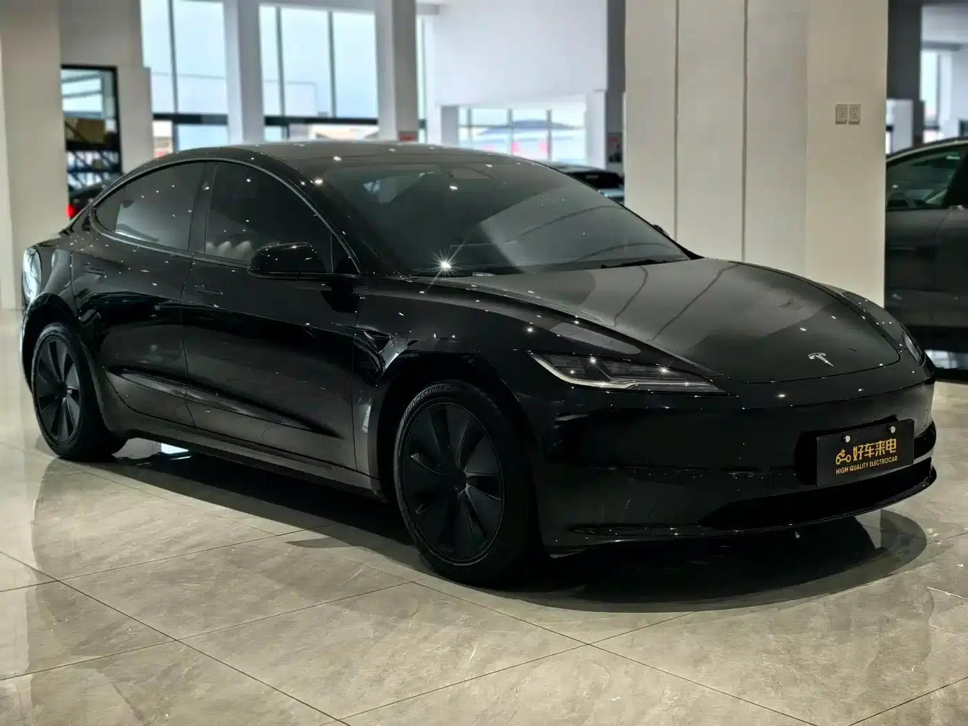Model 3 2025 Rear-Wheel Drive — миниатюра 3