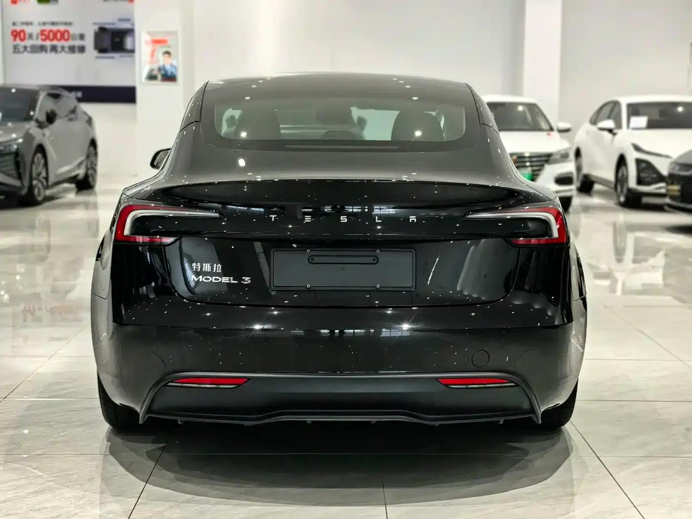 Model 3 2025 Rear-Wheel Drive — миниатюра 5