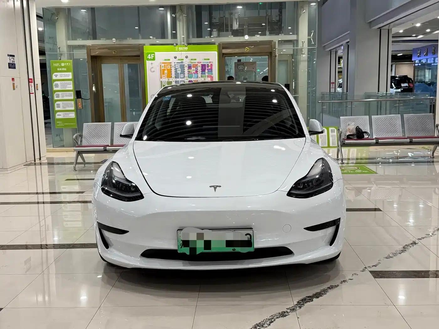 Model 3 2022 Rear-Wheel Drive — миниатюра 2