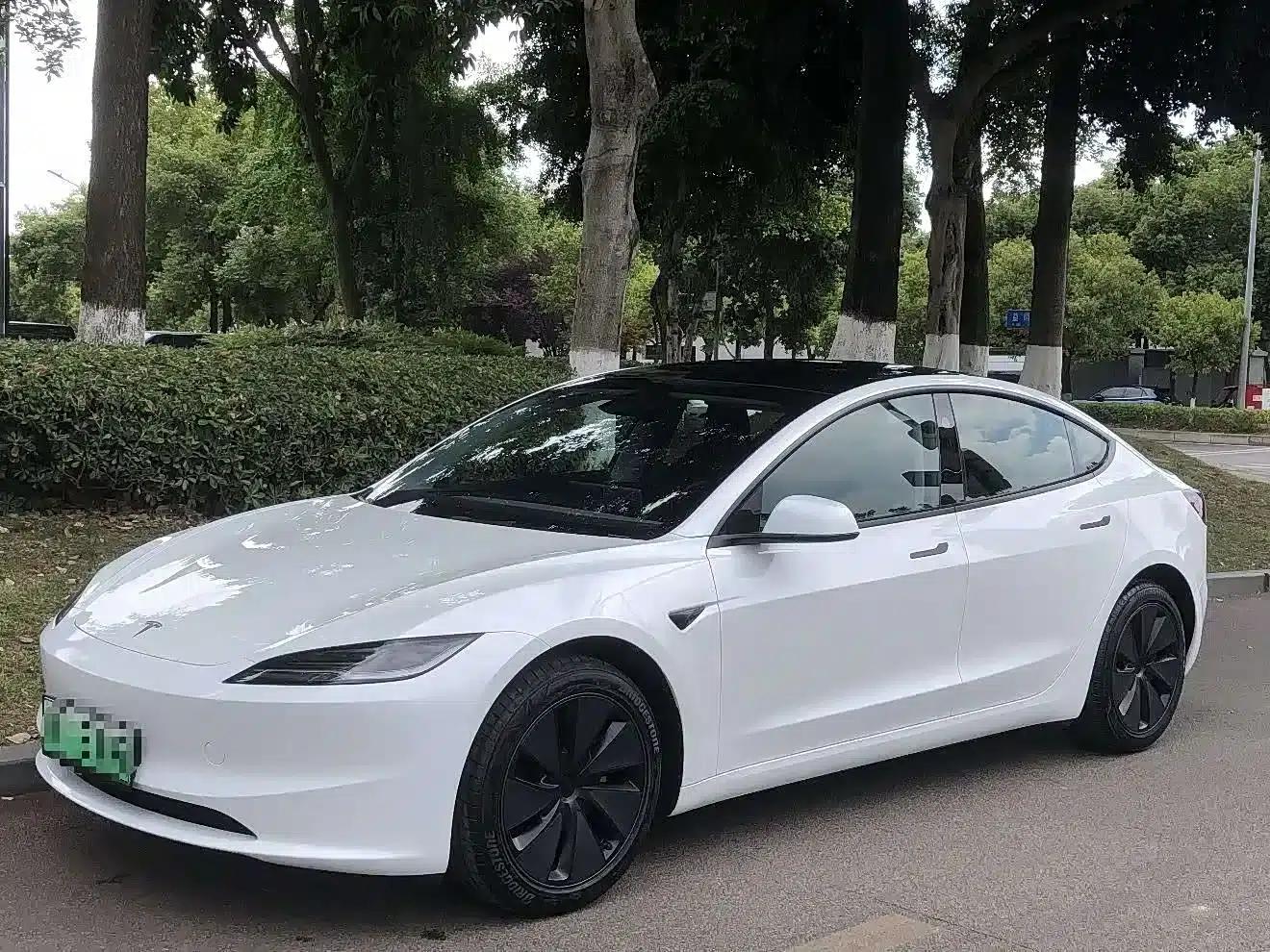 Model 3 2025 Facelift Rear-Wheel Drive Version — миниатюра 1