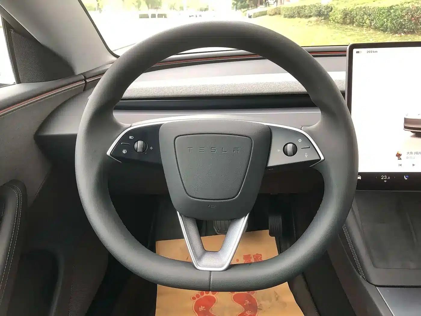 Model 3 2025 Facelift Rear-Wheel Drive Version — миниатюра 6